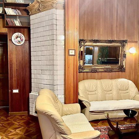 Town Center Rustaveli Aparthotel Tbilisi Ngoại thất bức ảnh