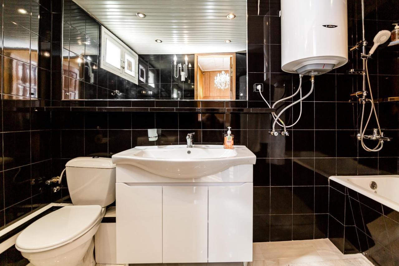 Town Center Rustaveli Aparthotel Tbilisi Ngoại thất bức ảnh